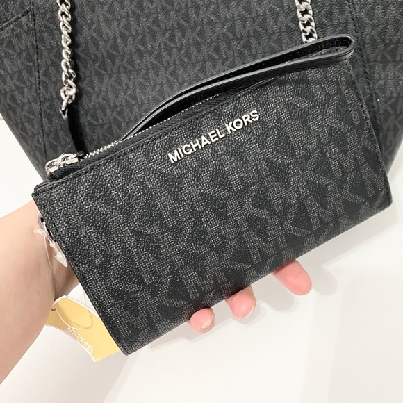 🆕☑️☑️Micheal Kors shoulder bag & wallet/PVC leather both items/tote bag set - Picture 4 of 9